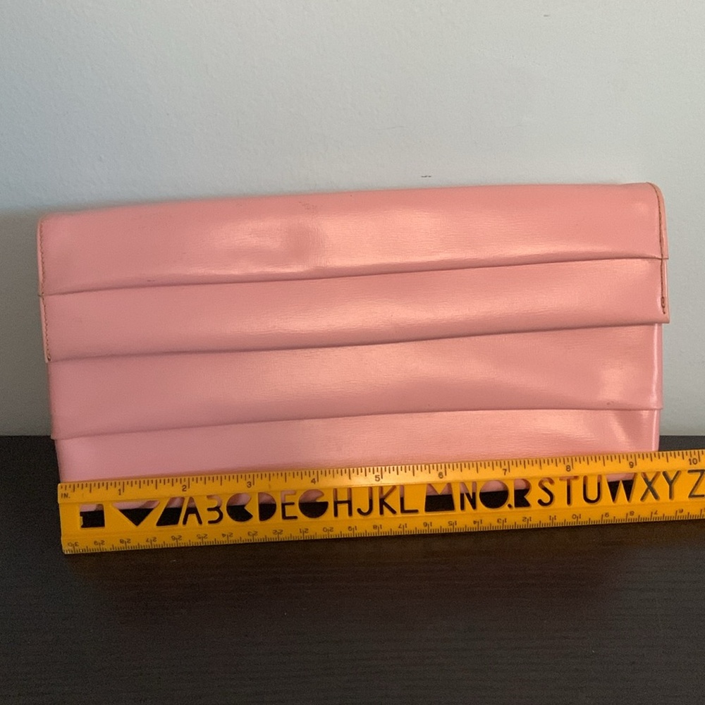 Vintage Pink Majestic Clutch with Comb and Compact - Picture 2 of 11